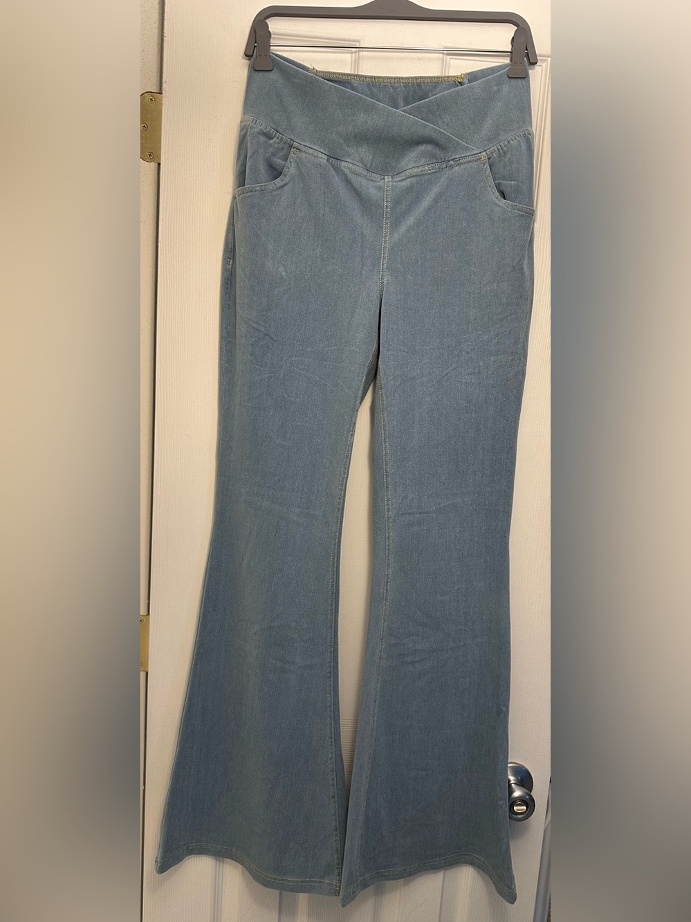 💙👖🔥 NWT Halara Flared Stretch Denim Pants—No longer on website! Large Tall